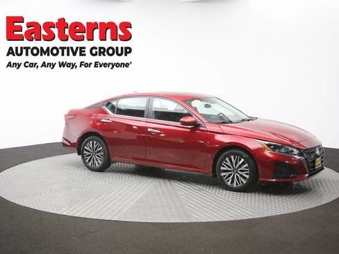 Used 2023 Nissan Altima 2.5 SV w/ SV Premium Package AWD/4WD image 49