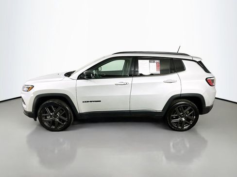 Used 2026 Jeep Compass Latitude AWD/4WD image 5