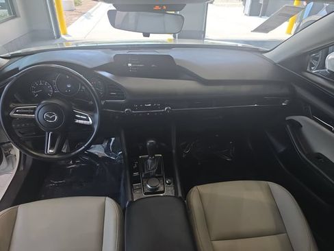 Used 2023 MAZDA MAZDA3 s FWD image 16