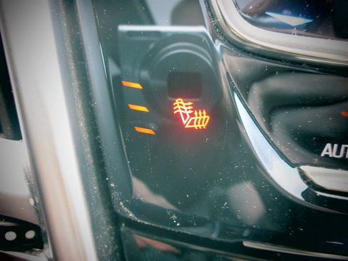 Used 2016 Cadillac SRX Luxury w/ Driver Awareness Package FWD image 17