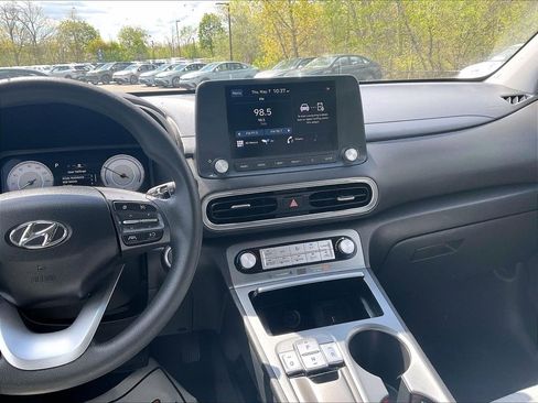 Used 2023 Hyundai Kona SE w/ Cargo Package FWD image 18