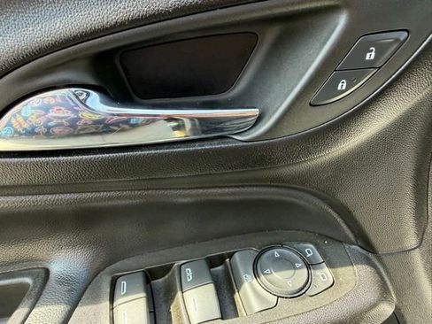 Certified 2023 Chevrolet Equinox LT FWD image 16