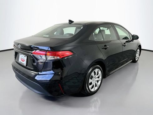 Used 2024 Toyota Corolla LE FWD image 5