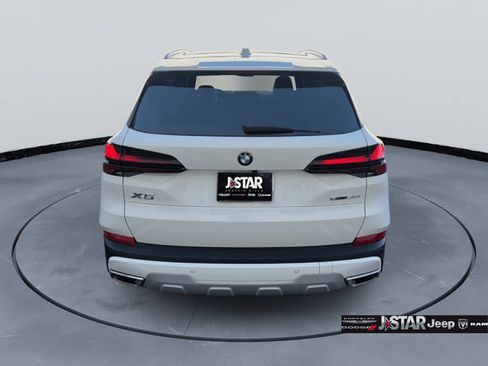 Used 2024 BMW X5 sDrive40i w/ Premium Package RWD image 4