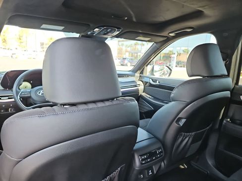 Used 2025 Hyundai Palisade Calligraphy AWD/4WD image 16