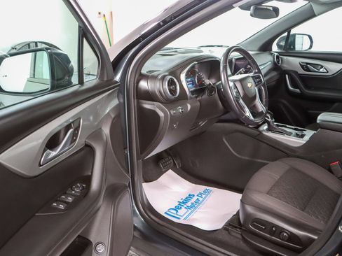 Used 2019 Chevrolet Blazer LT image 3