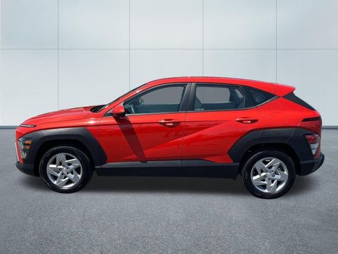 Certified 2025 Hyundai Kona SE FWD image 3