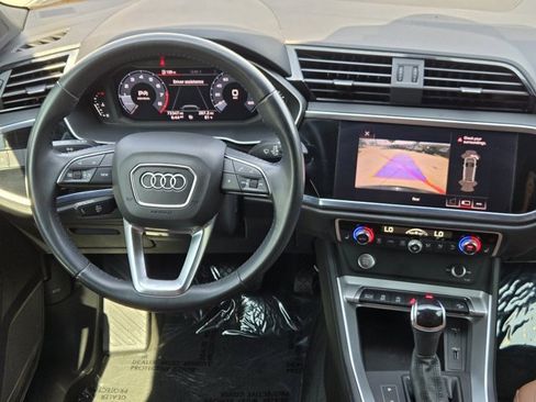Used 2020 Audi Q3 2.0T Premium w/ Convenience Package image 27