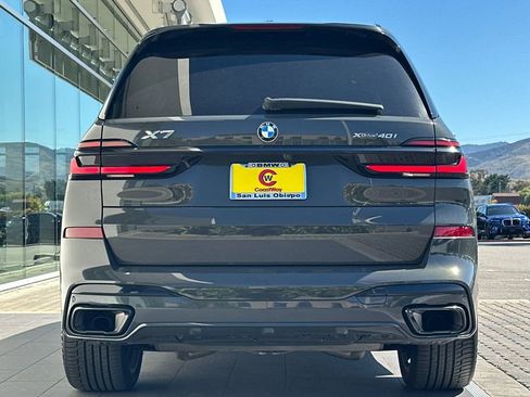 Used 2024 BMW X7 xDrive40i w/ M Sport Package AWD/4WD image 4