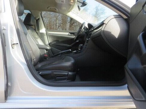 Used 2014 Volkswagen Passat 1.8T Wolfsburg Edition image 18