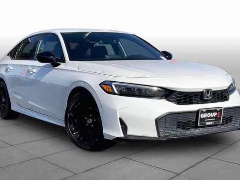 Used 2025 Honda Civic Sport image 3