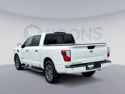 Used 2017 Nissan Titan SL image 4
