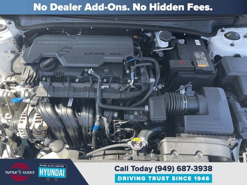 Certified 2025 Hyundai Elantra SEL FWD image 28