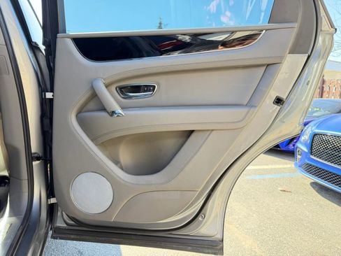 Used 2019 Bentley Bentayga V8 Sport Utility 4D image 23