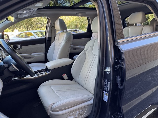 Used 2023 Kia Sorento SX Prestige w/ Panoramic Sunroof Package AWD/4WD image 25