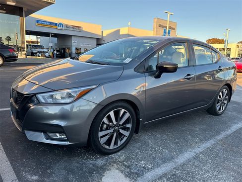 Used 2020 Nissan Versa SR image 15