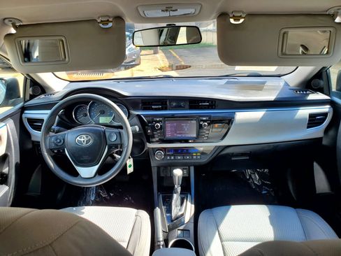 Used 2016 Toyota Corolla LE FWD image 33