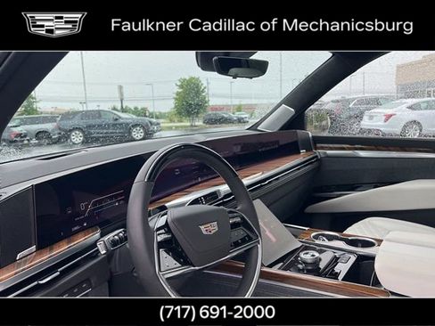 Certified 2026 Cadillac Escalade Platinum Sport w/ LPO, ONYX Package AWD/4WD image 23