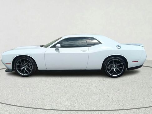 Used 2022 Dodge Challenger GT RWD image 4