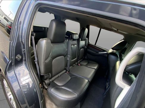 Used 2012 Nissan Pathfinder LE w/ DVD Entertainment Pkg RWD image 16