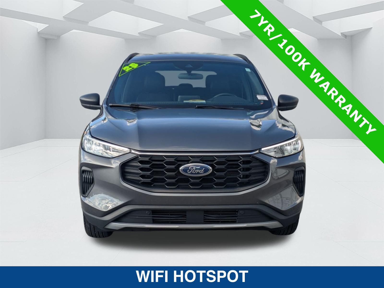 Certified 2025 Ford Escape ST-Line FWD image 9