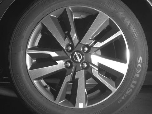 Used 2025 Nissan Versa SV FWD image 11
