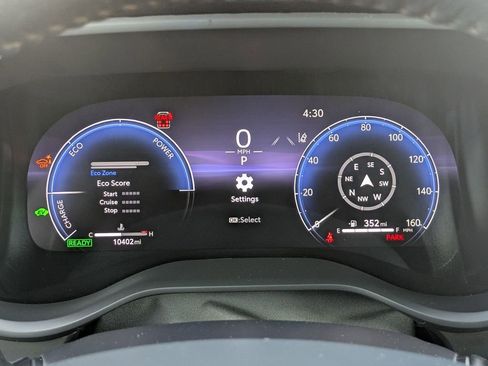 Used 2025 Toyota Sienna Platinum FWD image 14