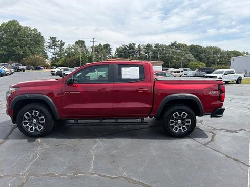 Used 2024 Chevrolet Colorado Z71 w/ Z71 Convenience Package 2 AWD/4WD image 4
