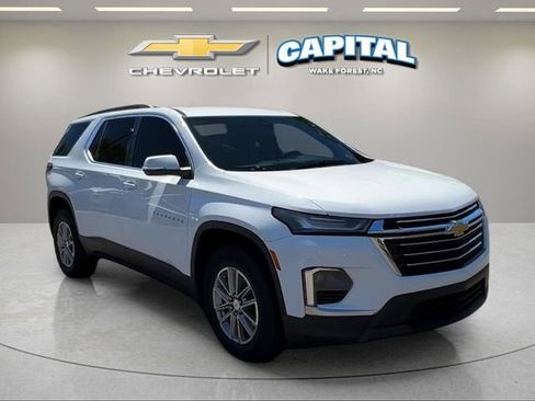 Used 2023 Chevrolet Traverse LT FWD image 7