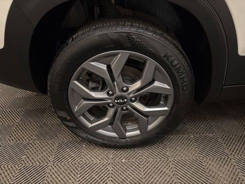 Certified 2024 Kia Seltos S image 27