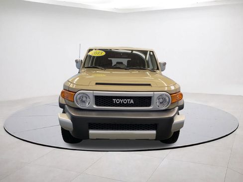 Used 2013 Toyota FJ Cruiser 4WD image 2