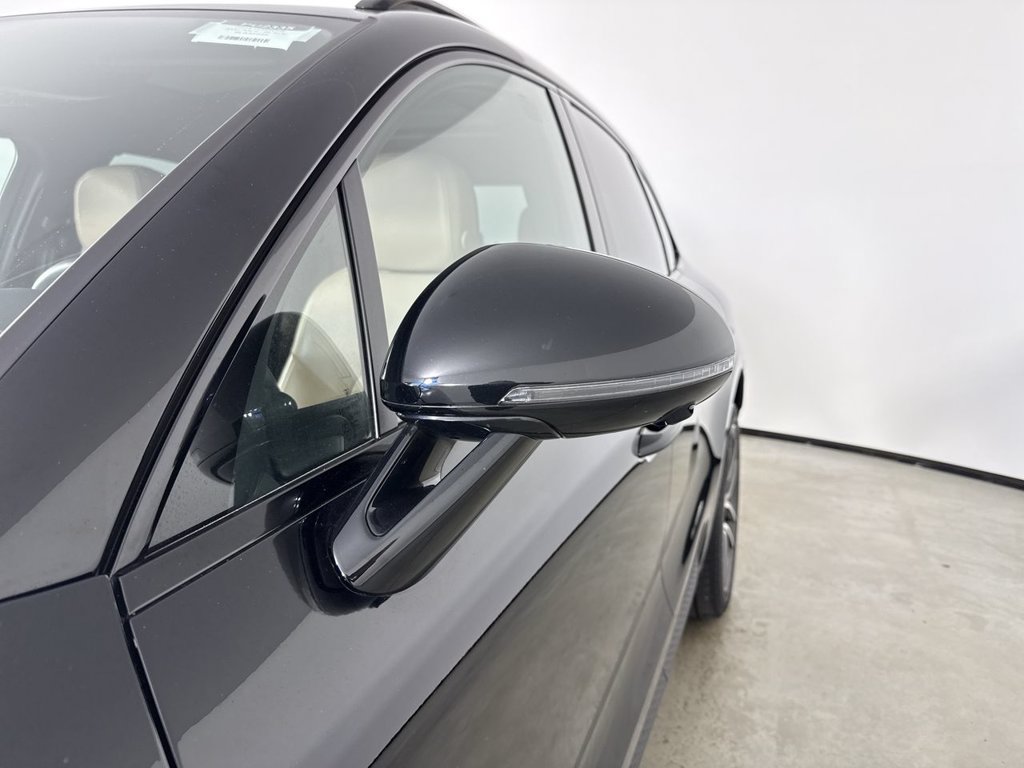 Certified 2024 Porsche Macan S w/ Premium Plus Package AWD/4WD image 12