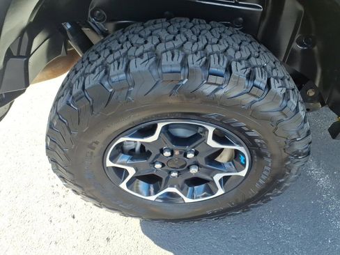 Used 2023 Jeep Wrangler Unlimited Rubicon 4xe w/ Steel Bumper Group AWD/4WD image 17
