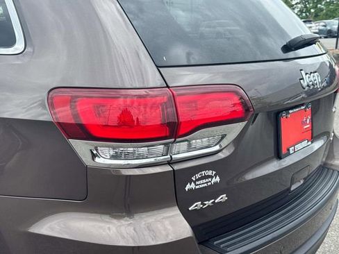 Used 2020 Jeep Grand Cherokee Laredo w/ Laredo X Package AWD/4WD image 13