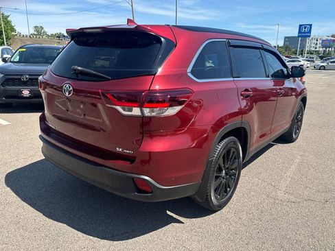 Used 2019 Toyota Highlander SE AWD/4WD image 9