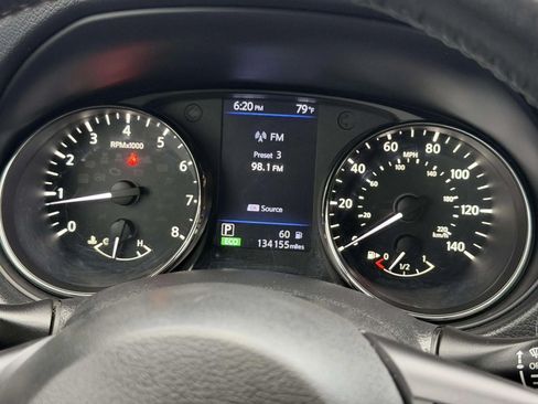 Used 2018 Nissan Rogue SV AWD/4WD image 30