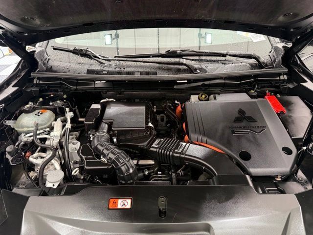 Used 2024 Mitsubishi Outlander SE AWD/4WD image 9