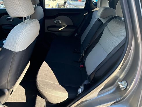 Used 2014 Kia Soul image 21