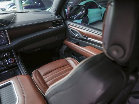 Used 2023 GMC Yukon Denali Ultimate image 37