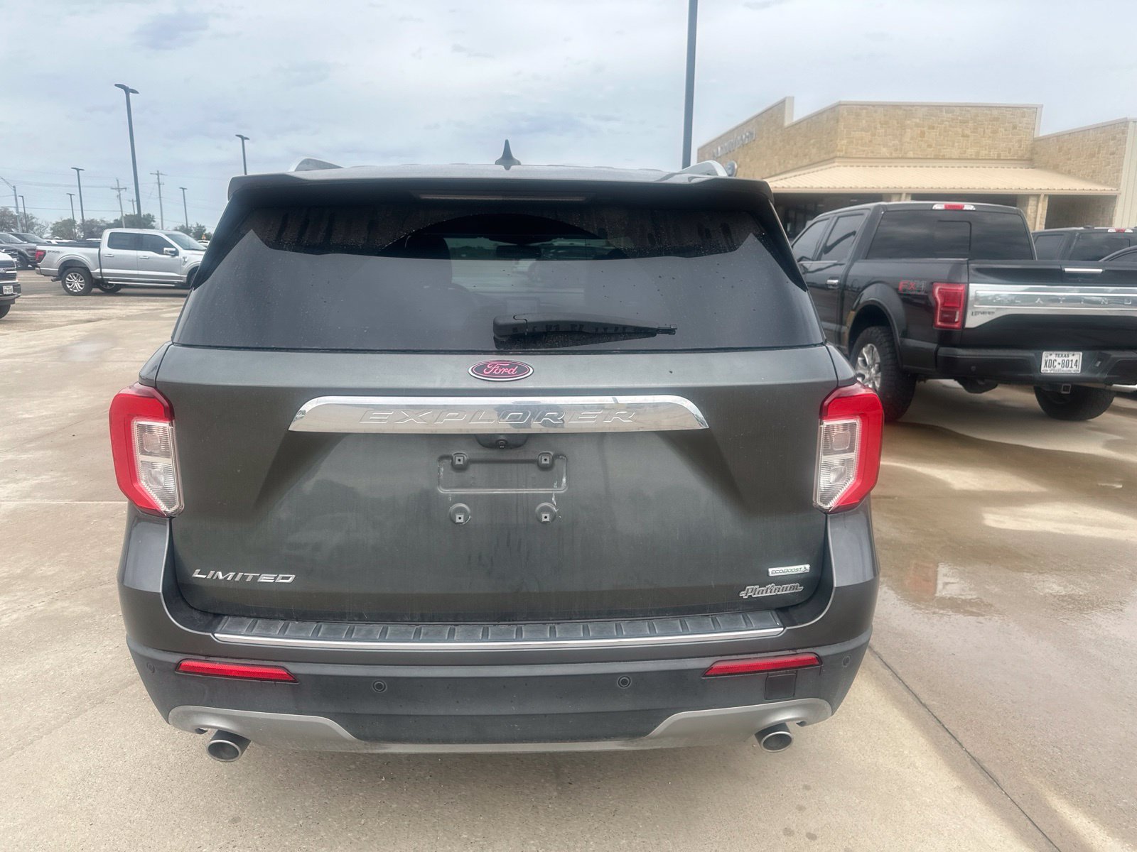 Used 2020 Ford Explorer Limited RWD image 6