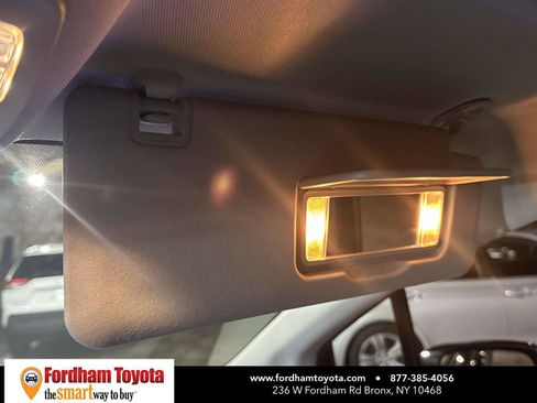 Used 2025 Toyota Sienna LE AWD/4WD image 28