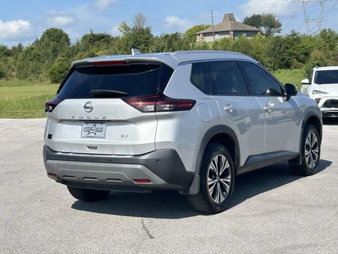 Used 2021 Nissan Rogue SV w/ Premium Package FWD image 7