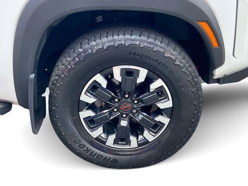 Used 2023 Nissan Frontier PRO-4X w/ Technology Package AWD/4WD image 9
