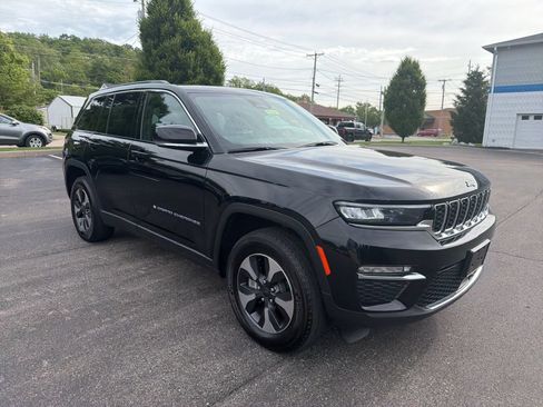 Used 2024 Jeep Grand Cherokee Limited 4xe AWD/4WD image 3
