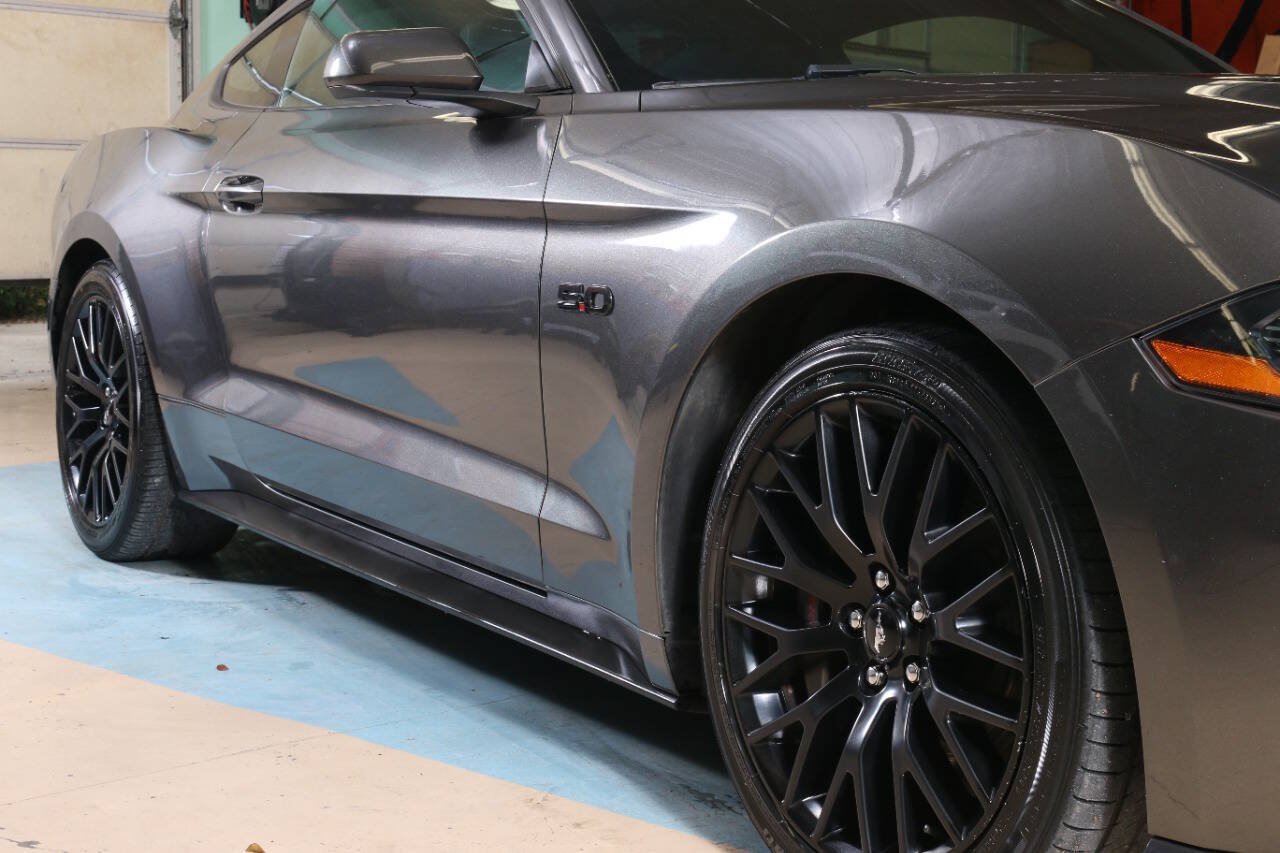 Used 2018 Ford Mustang GT w/ GT Performance Package RWD image 12