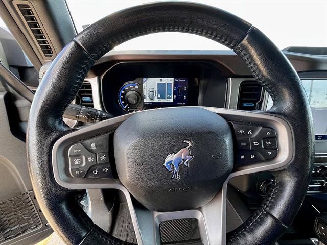 Used 2022 Ford Bronco Outer Banks AWD/4WD image 17