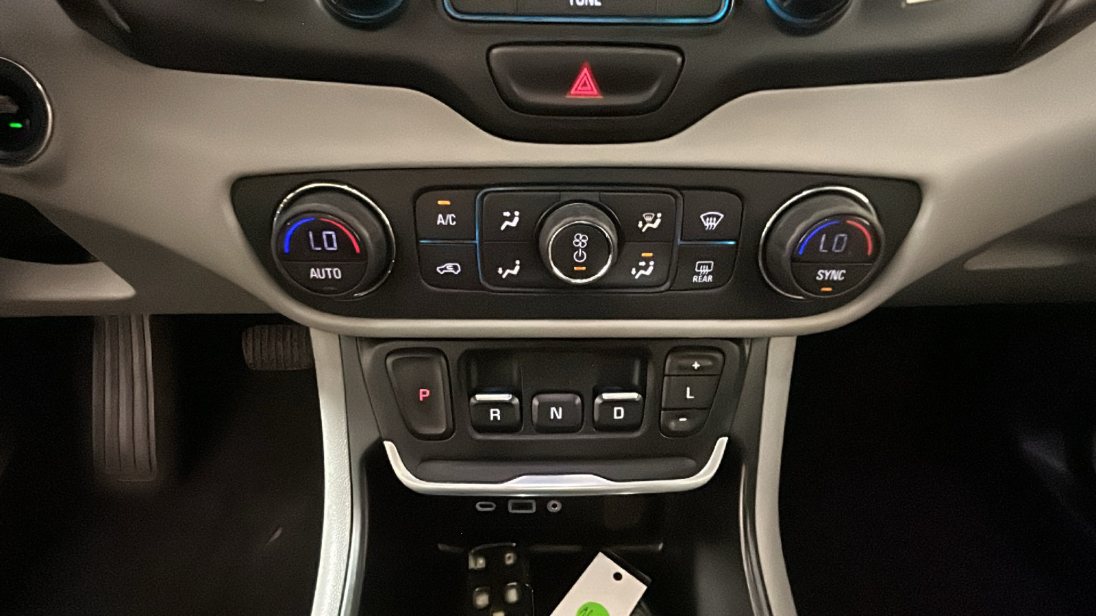Used 2018 GMC Terrain SLT w/ Preferred Package AWD/4WD image 26