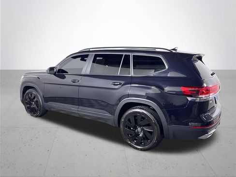 Certified 2024 Volkswagen Atlas SE image 8