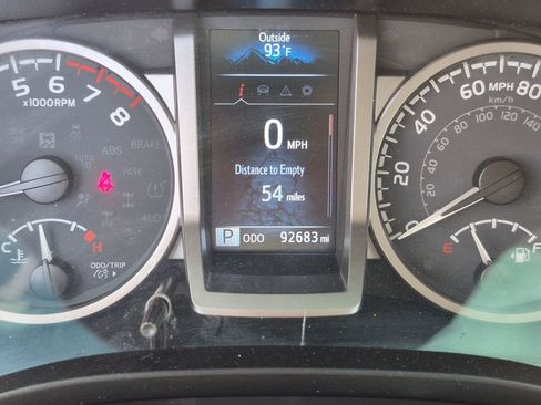 Used 2022 Toyota Tacoma SR5 w/ Technology Package RWD image 33