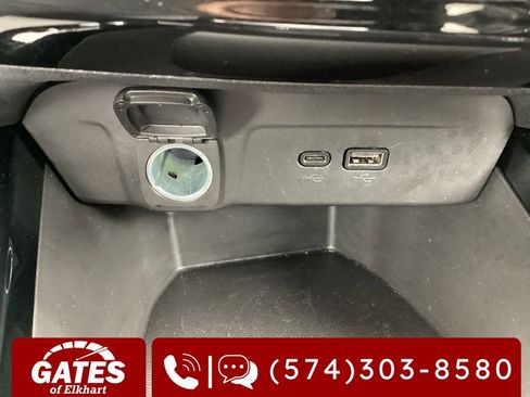 Used 2025 Chevrolet Trax LT FWD image 19